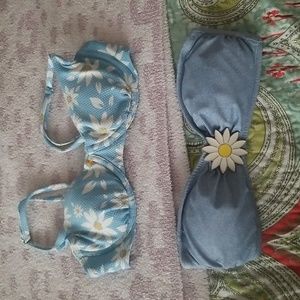 2 Daisy Blue bikini tops xs